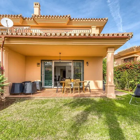 Peaceful In Sitio De Calahonda With Garden Holiday home Mijas